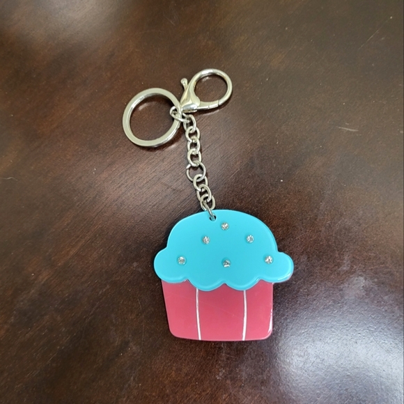 Cupcake Keychain or Purse Charm - Picture 1 of 3